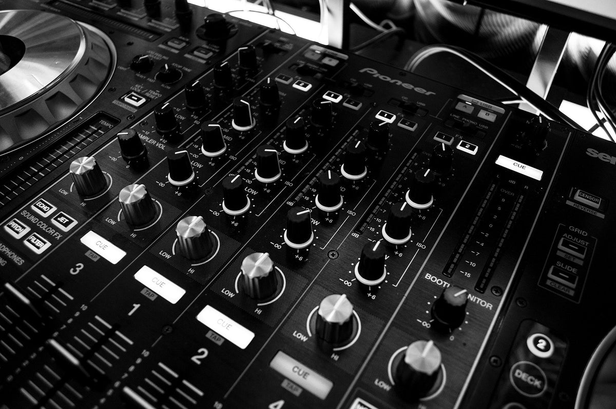 DJ Mixers – A&R Agencies
